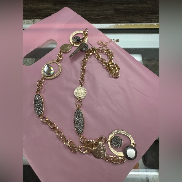 Chico’s‎ Trena Fashion Statement Long Necklace Gold Tone NWT - Picture 1 of 4